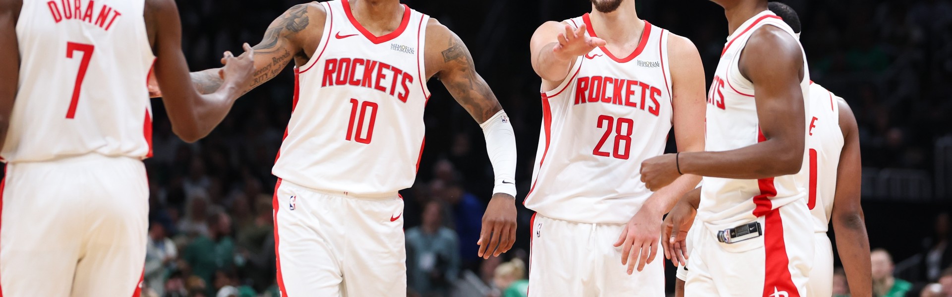 爱游戏中国官网-火箭近期就是一支中下游球队 若真在附加赛打勇士对他们太残酷了