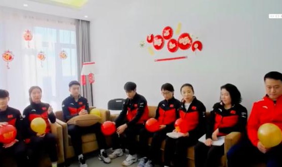 爱游戏娱乐-李琰满意速滑队世界杯战果 跨界执教看重团队气氛