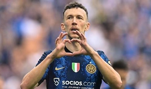 爱游戏娱乐-米体：若埃因霍温本周欧冠不敌拜仁被淘汰，会放走佩里西奇